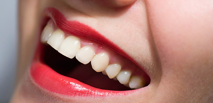 Bazalni zubni implantat