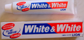 Japansk tandkräm White & White av Lion och recensioner om dess användning