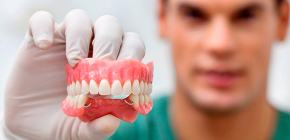 Removable dentures made of acrylic plastic
