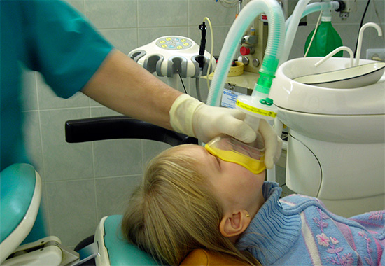В повечето случаи анестезията е абсолютно безопасна за детето и не причинява дългосрочен негативен ефект върху мозъка му.