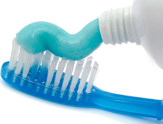 Pour une prévention efficace des caries, il est également important de choisir le bon dentifrice.