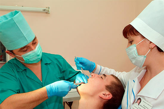 De nombreuses personnes retardent à tous égards une visite chez le médecin, craignant que le retrait d'une dent de sagesse soit très douloureux.