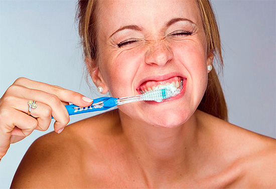 Berlebihan pemutihan gigi boleh menyebabkan kerosakan teruk pada enamel.