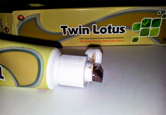 Kambal na Lotus Premium (walang fluoride)