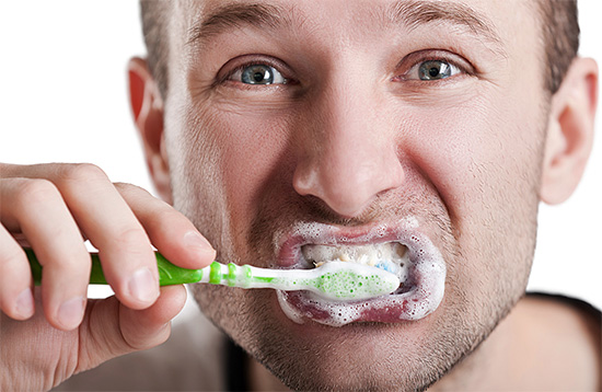 Η χρήση λειαντικών λειαντικών οδοντόκρεμες με ευαίσθητο σμάλτο αντενδείκνυται.