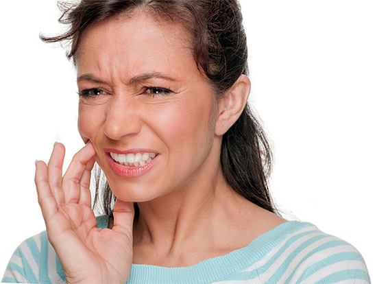 L'effetto collaterale più comune dello sbiancamento dei denti è la loro maggiore sensibilità per qualche tempo.