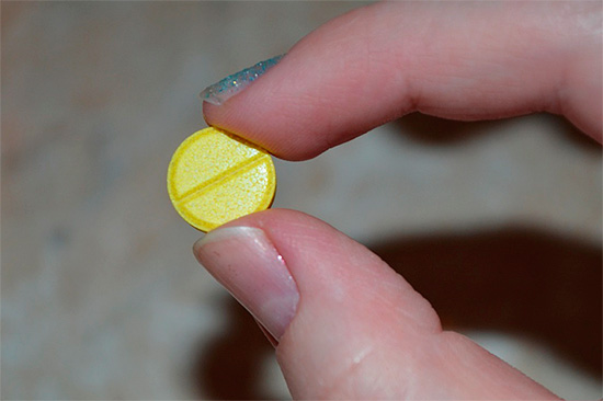 Suun pesu-furatsiliiniliuos voidaan myös valmistaa itsenäisesti tämän lääkkeen tableteista.
