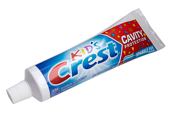 Crest Kids Cavity Protection est destiné aux enfants de plus de deux ans.