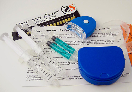 Kit de blanqueamiento dental con tapa y activador LED.