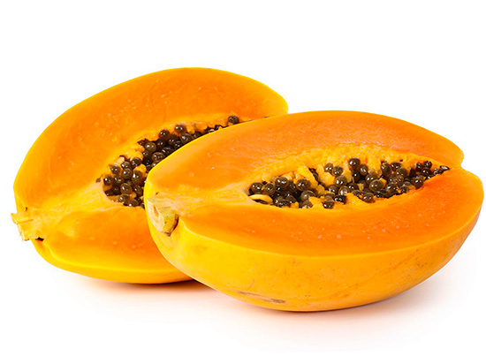 Het papaïne-enzym wordt verkregen uit de vruchten van de meloenboom Carica papaya.
