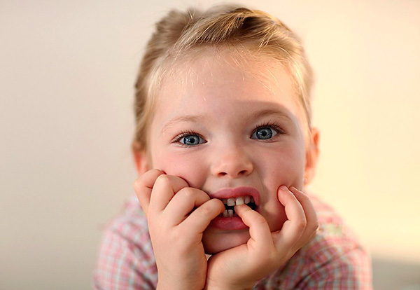 Dannelsen av et kryssbitt kan lettes av dårlige vaner i barndommen.